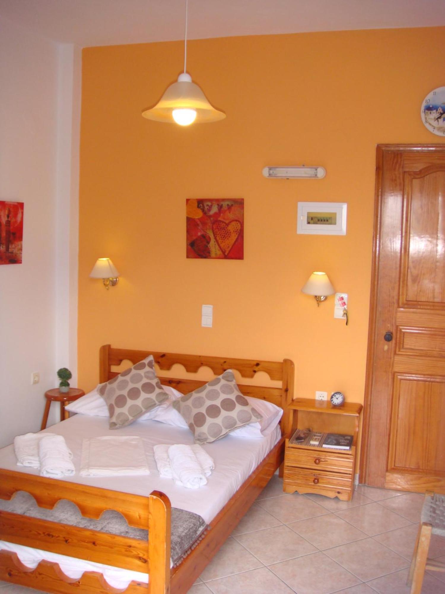 Boussetil Rooms Capanmat Tínos Exteriör bild