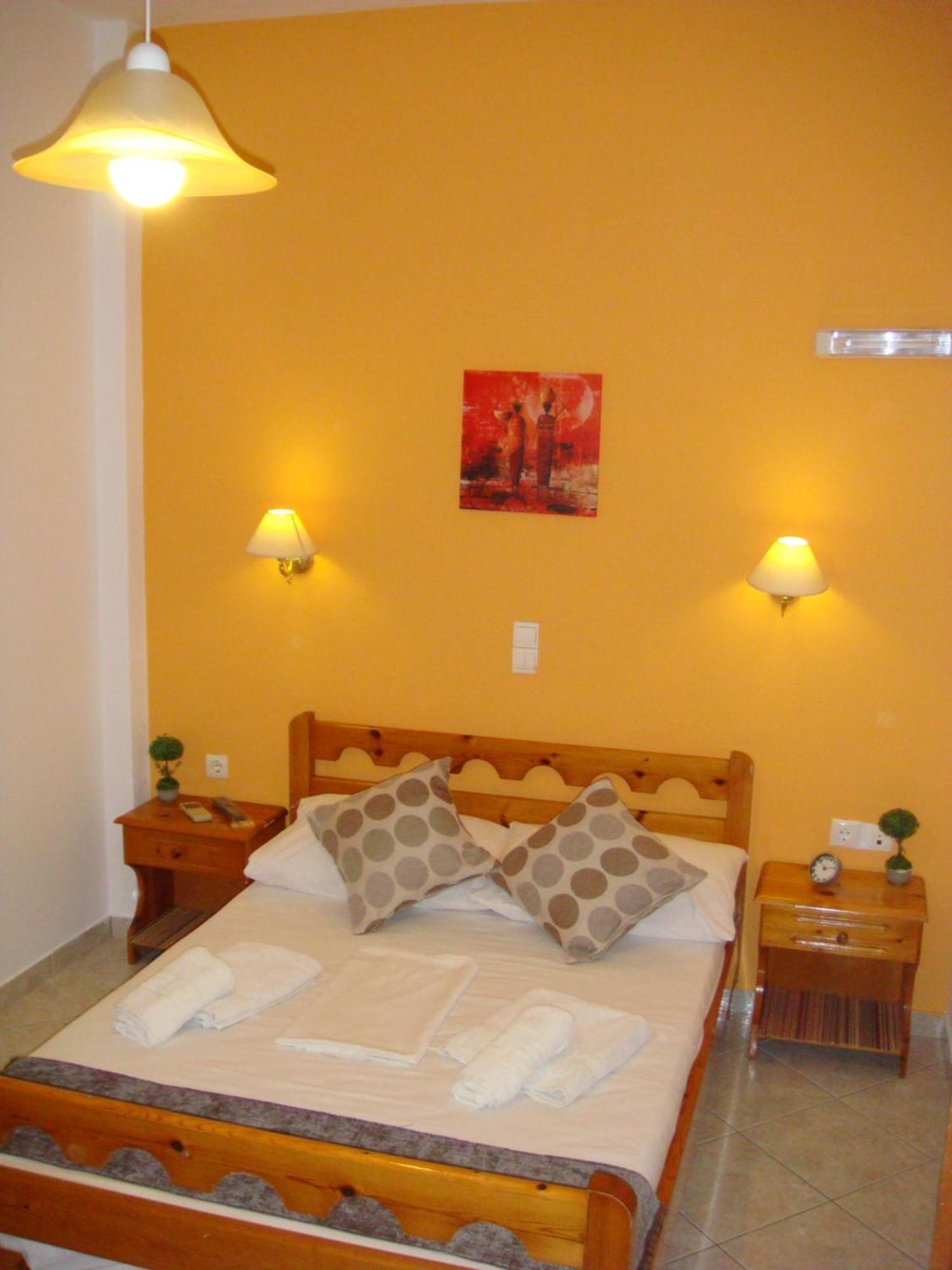 Boussetil Rooms Capanmat Tínos Exteriör bild