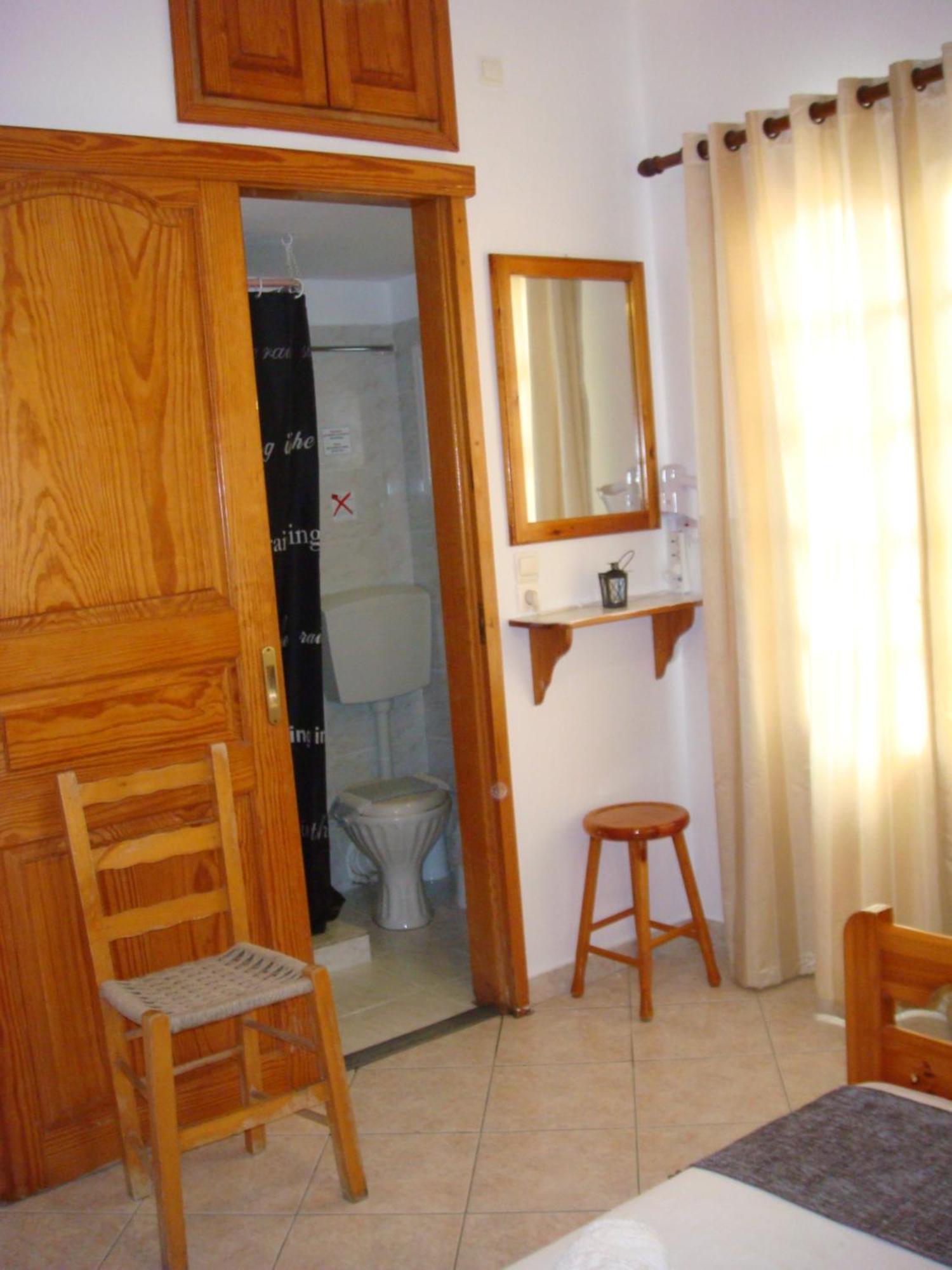 Boussetil Rooms Capanmat Tínos Exteriör bild