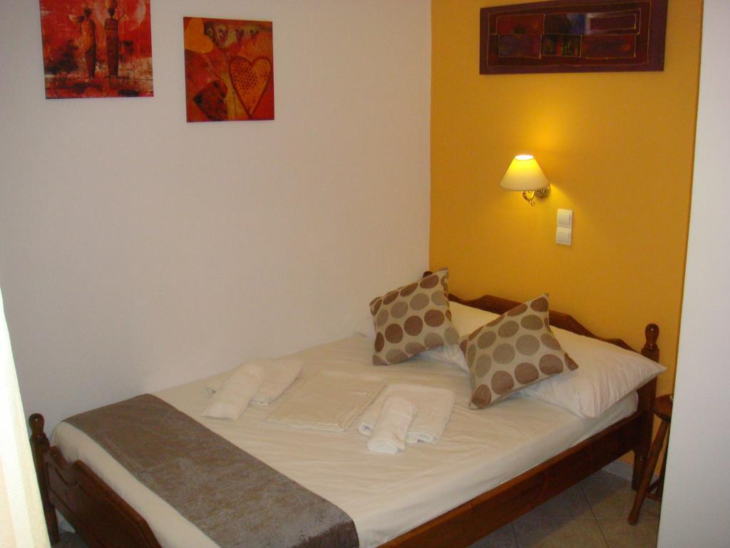 Boussetil Rooms Capanmat Tínos Exteriör bild