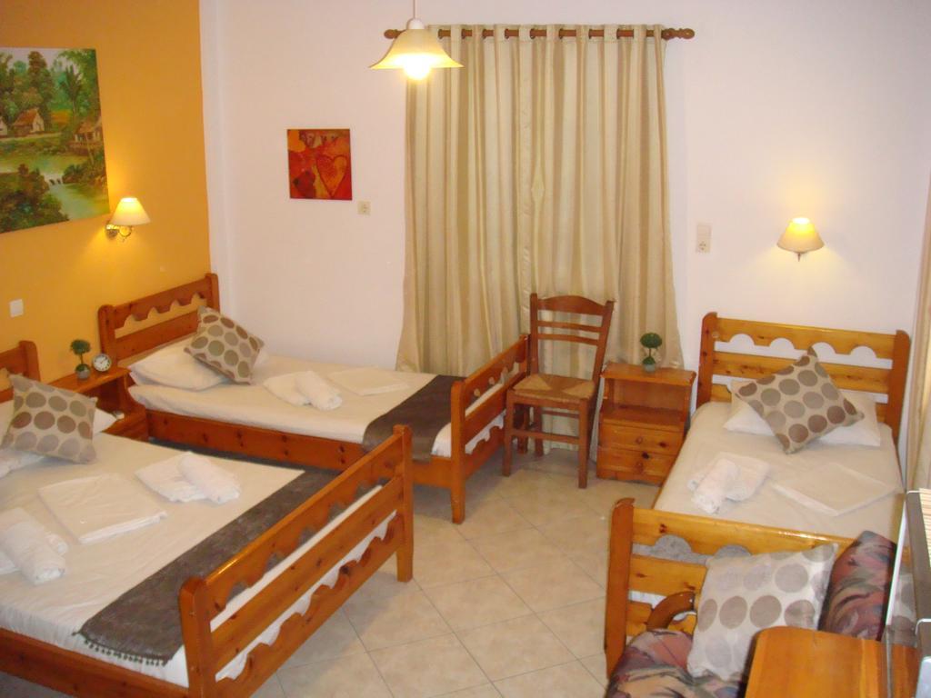Boussetil Rooms Capanmat Tínos Exteriör bild
